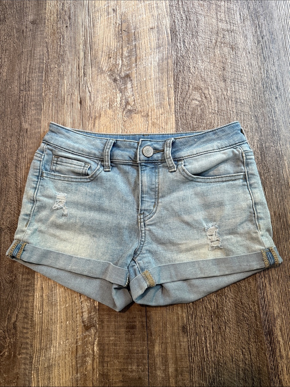 So Favorite Low Rise Shortie Juniors Women’s Distressed Jean Shorts Size 3